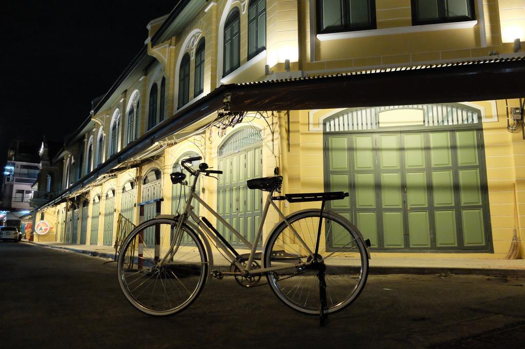 Old Capital Bike Inn Bangkok Bagian luar foto