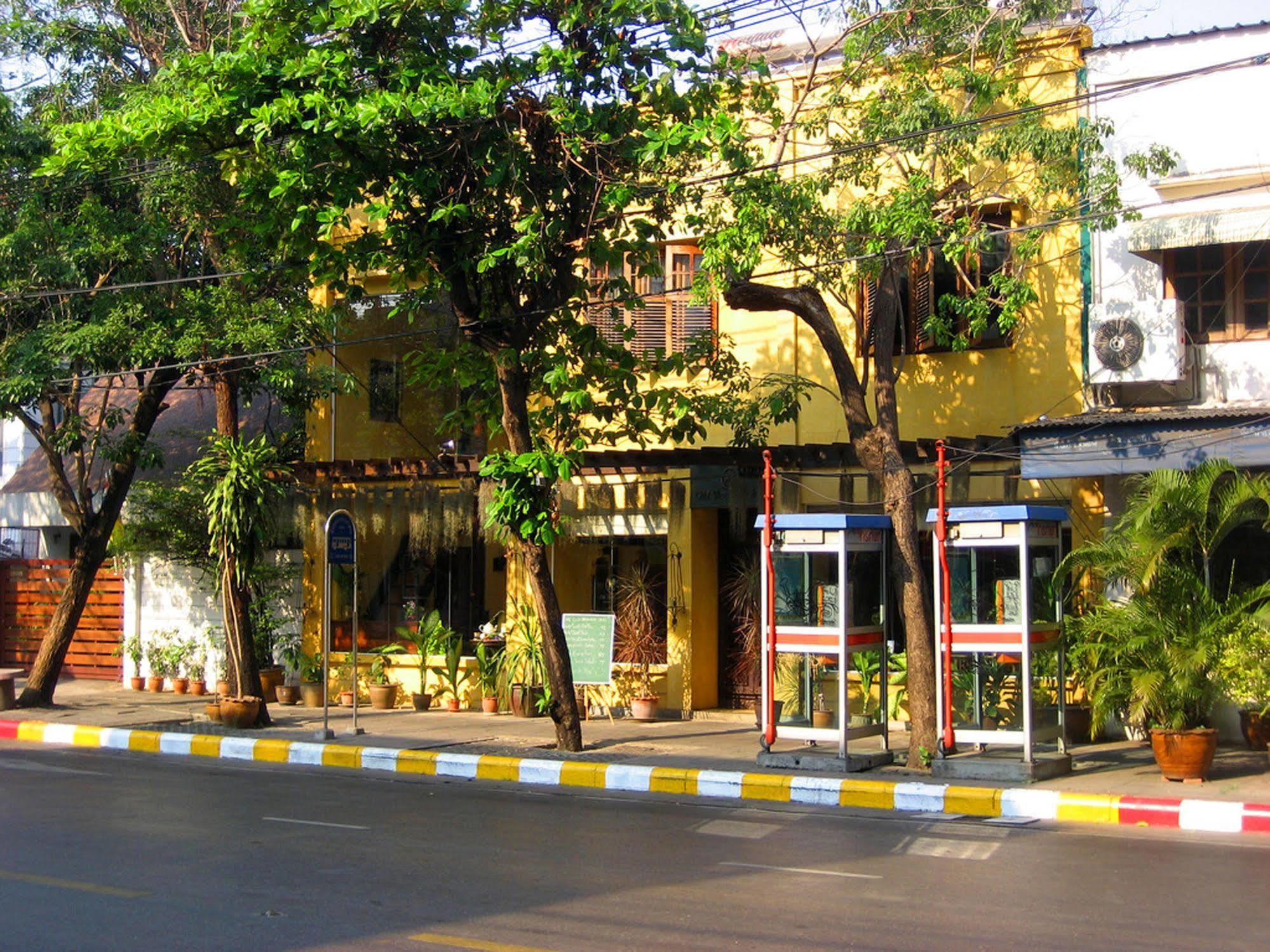 Old Capital Bike Inn Bangkok Bagian luar foto